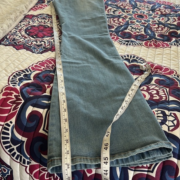 COPY - SHEIN Like New worn once high rise flare jeans - Picture 6 of 7